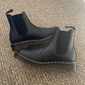 Doc Martens Chelsea Boots